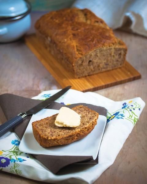 CLASSIC BANANA BREAD