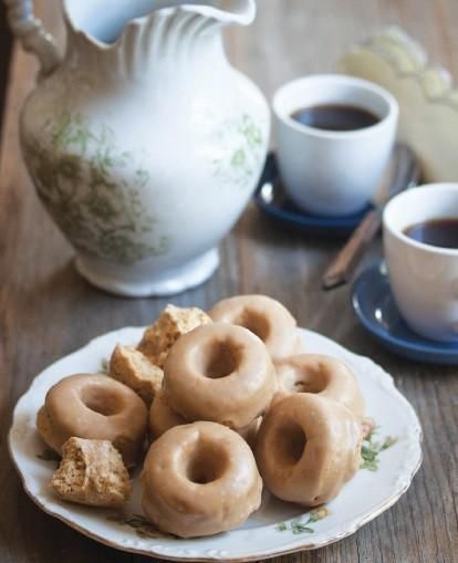 MINI MAPLE DONUTS
