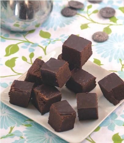 DARK AND DREAMY FUDGE
