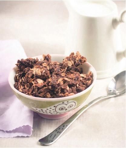 CHOCOLATE GRANOLA