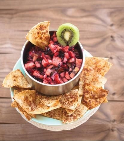 FRUIT SALSA AND CINNAMON CRISPS