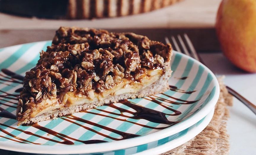 Vegan Apple Crumble Tart with Salted Caramel