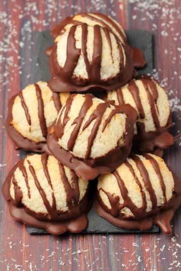 COCONUT MACAROONS
