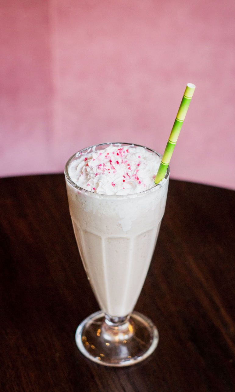VANILLA MILKSHAKE