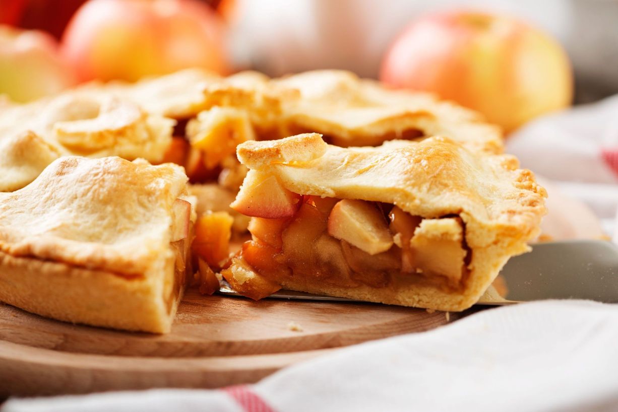 ALMOND APPLE TART