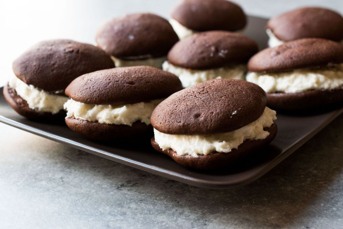 CHOCOLATE WHOOPIE PIES