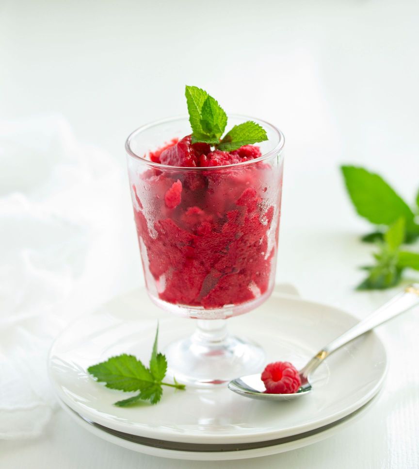 STRAWBERRIES AND CHAMPAGNE SORBET