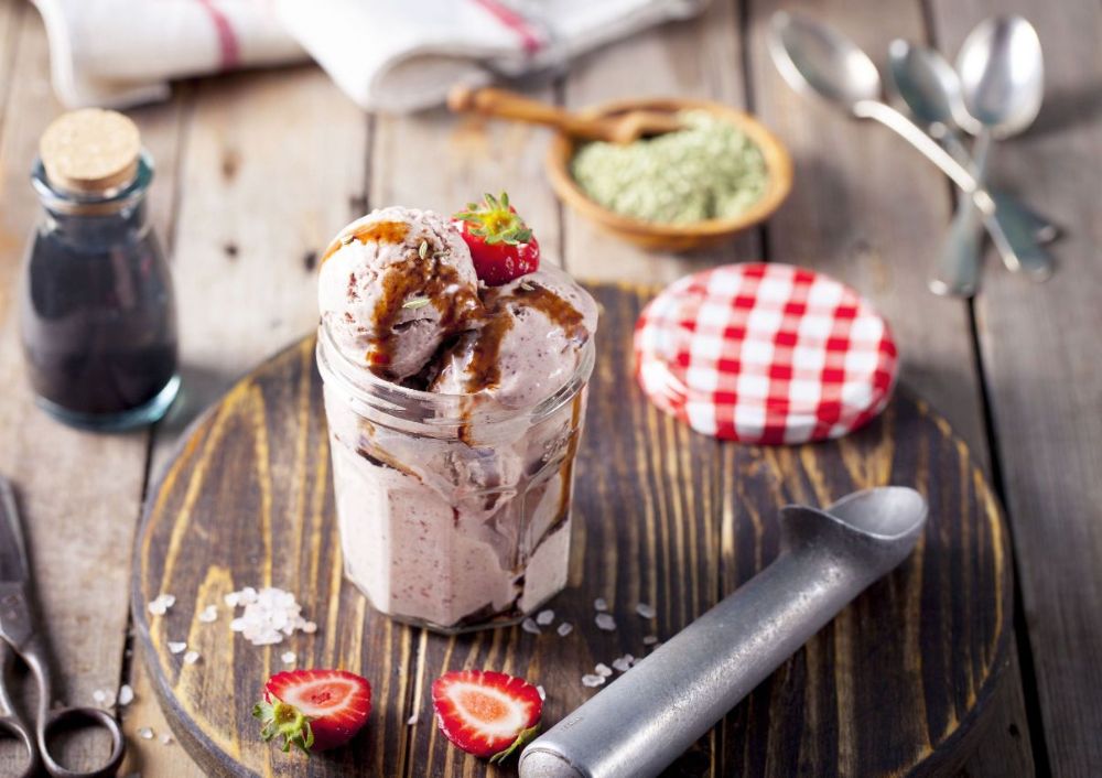 STRAWBERRY BALSAMIC SORBETTO