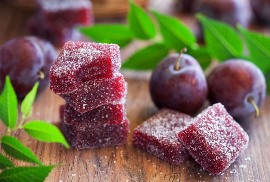 SUGAR PLUMS