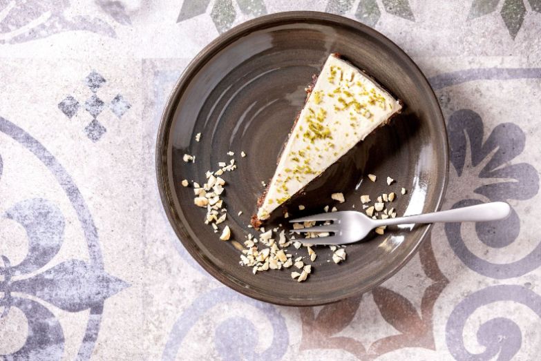 NO-BAKE CASHEW CHEESECAKE