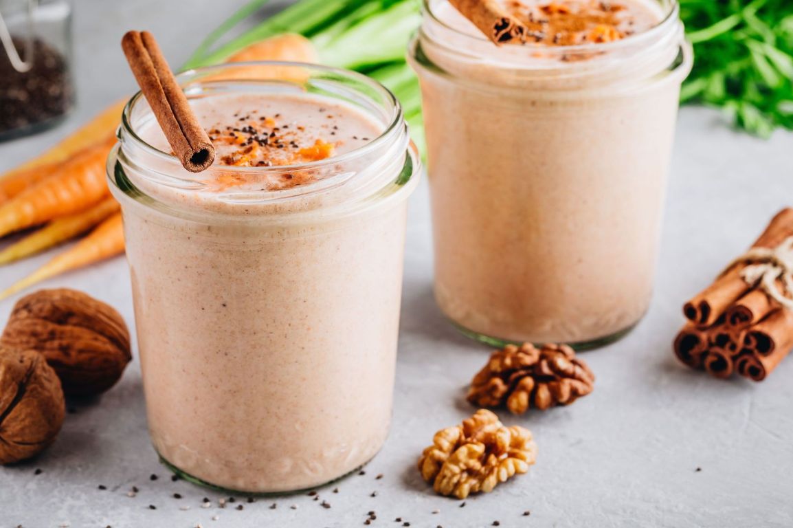 CARROT CAKE SMOOTHIE