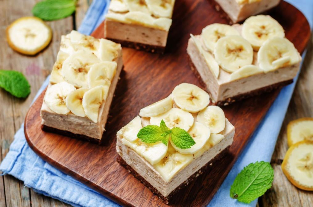 BANANA CAKE