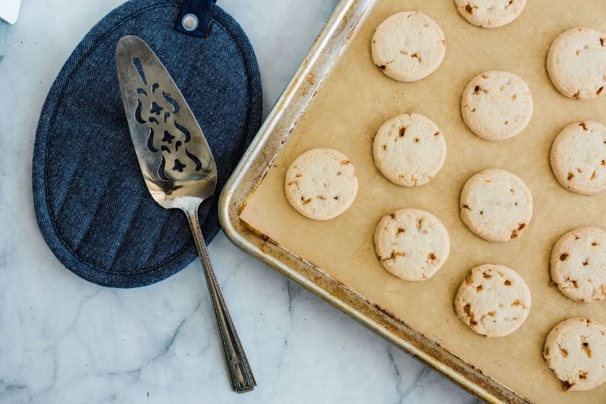 TOFFEE CRACKER COOKIES
