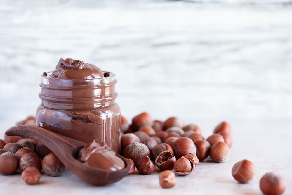 FLUFFY CHOCOLATE FROSTING