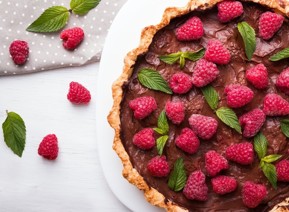 CHOCOLATE TART WITH RASPBERRIES