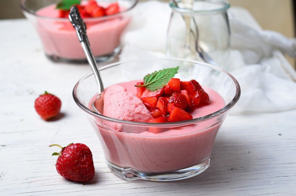 CRUNCHY BERRY MOUSSE