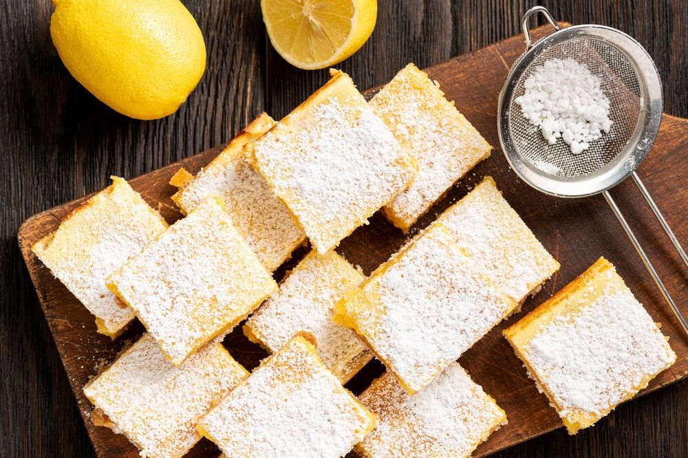 DELICIOUS LEMON BARS