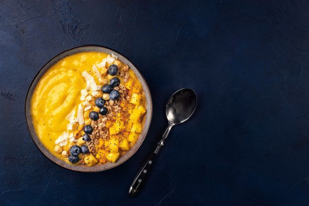Mango & Curcumin Smoothie Bowl