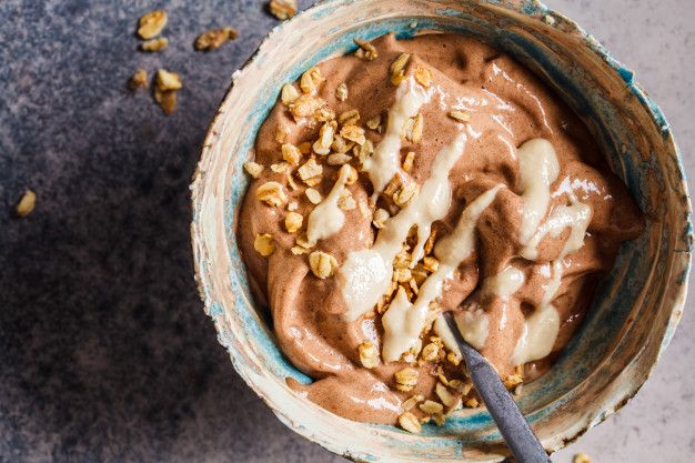 Chocolate Peanut Butter Smoothie Bowl