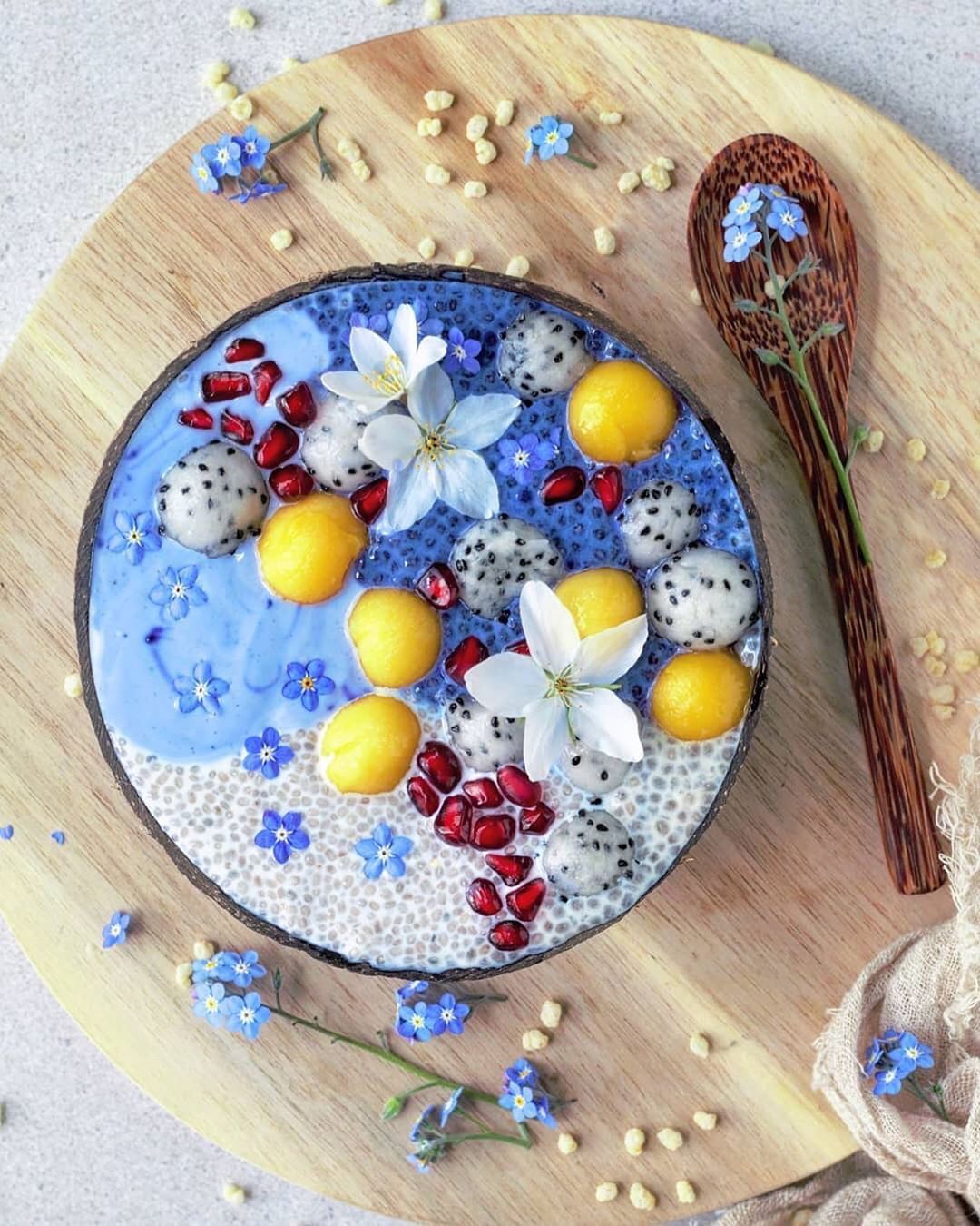 Blue Spirulina Smoothie Bowl