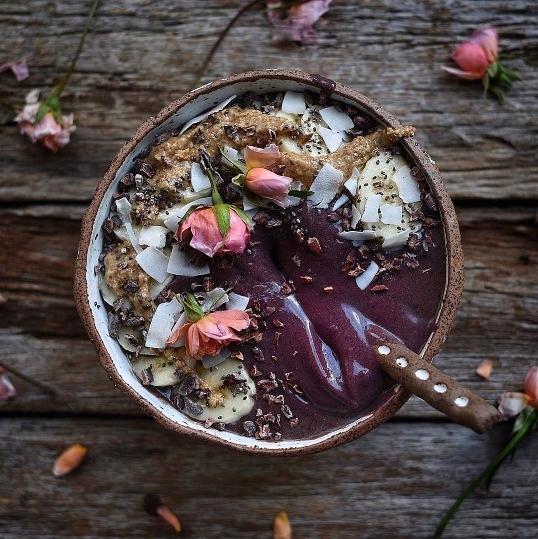 Acai smoothie bowl and mixed berries