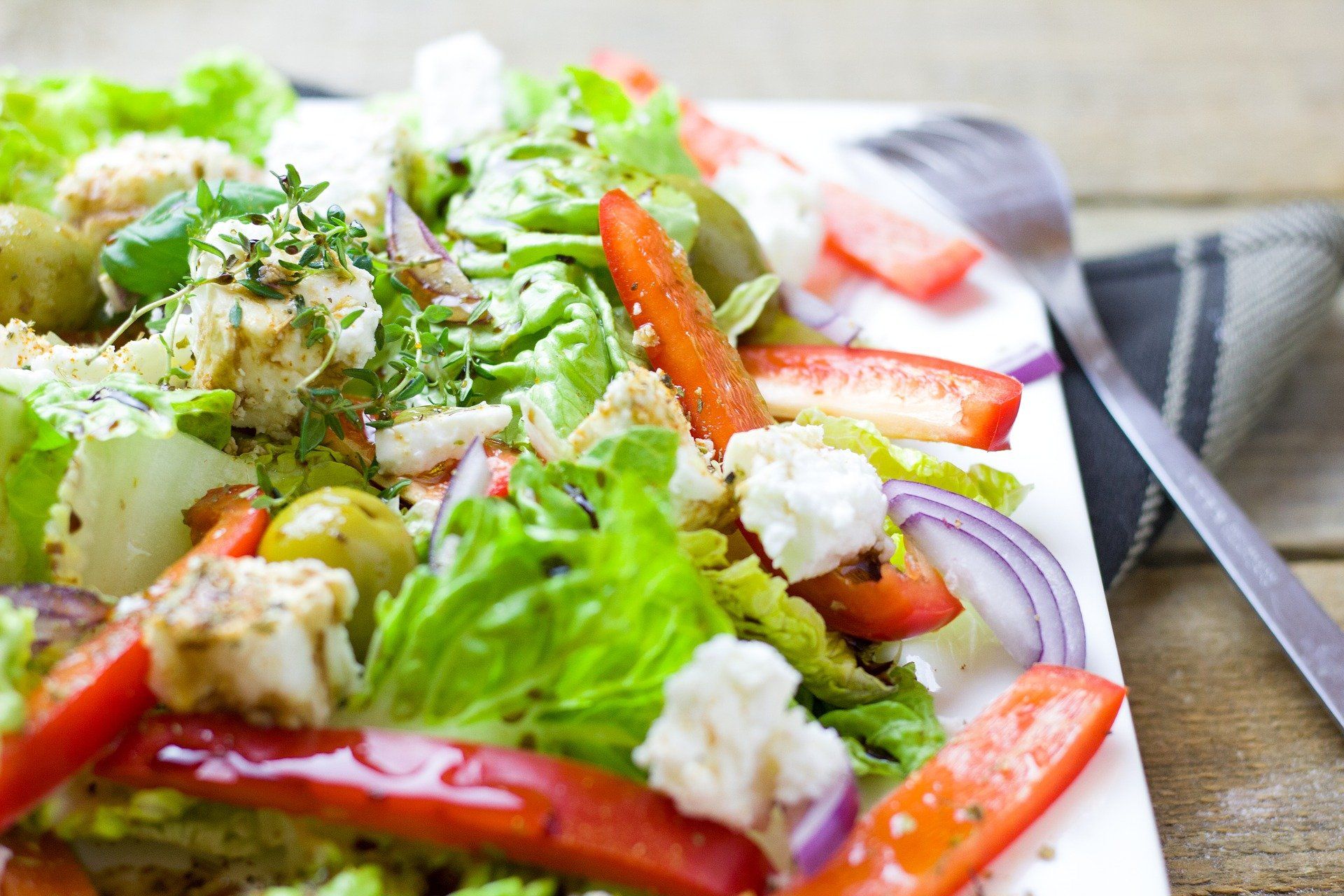 FALAFEL, FETA & TOMATO SALAD