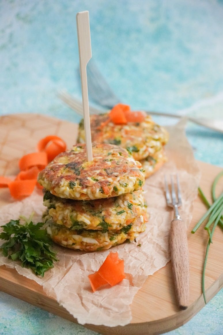 LENTIL CAKES WITH MINT YOGURT