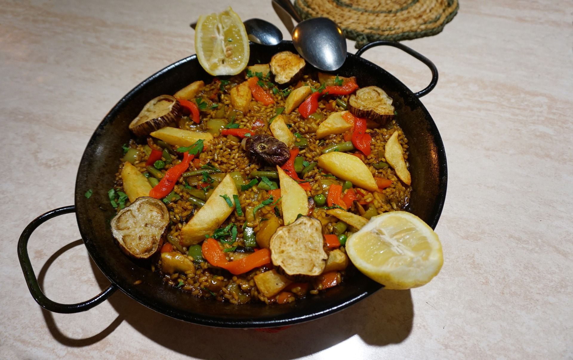 SMOKY EGGPLANT ZAALOUT