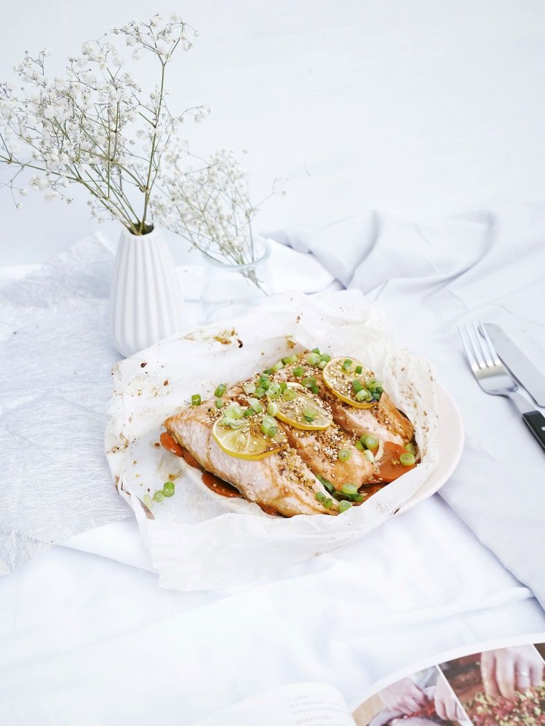 CORIANDER & LEMON CRUSTED SALMON