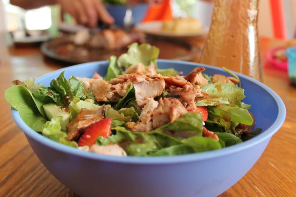 CHICKEN QUINOA BOWL