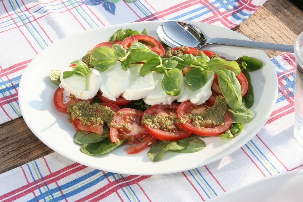TOMATO SPINACH SALAD