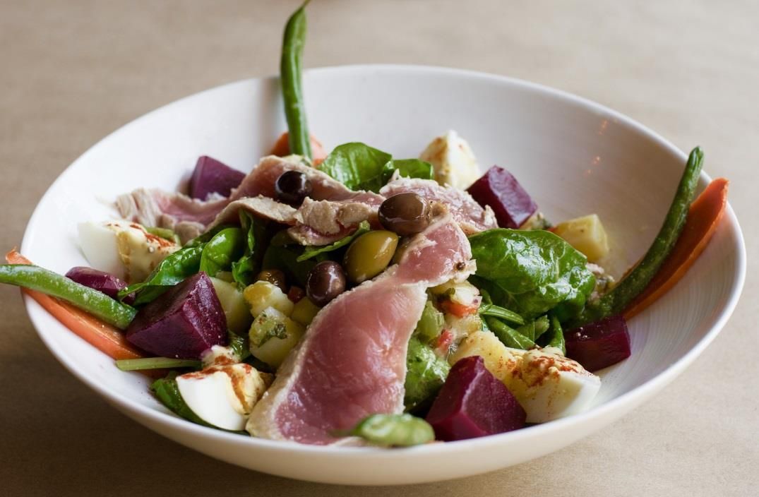 MEDITERRANEAN TUNA SALAD