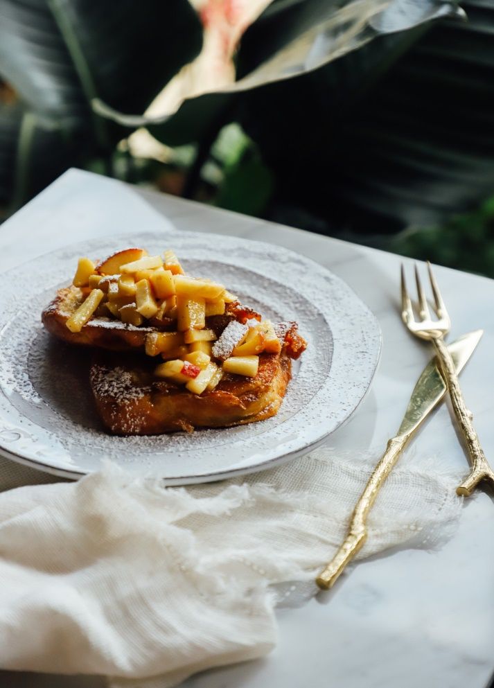 APPLE CHEDDAR TOAST