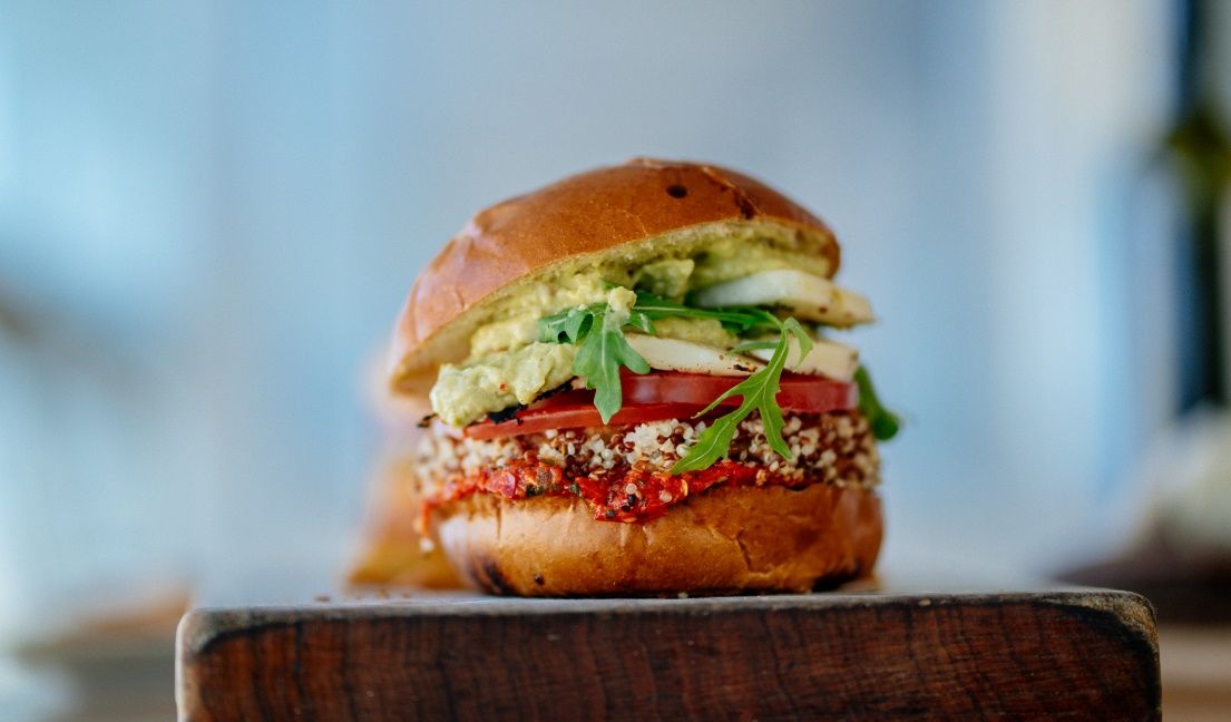 MUSHROOM QUINOA BURGER