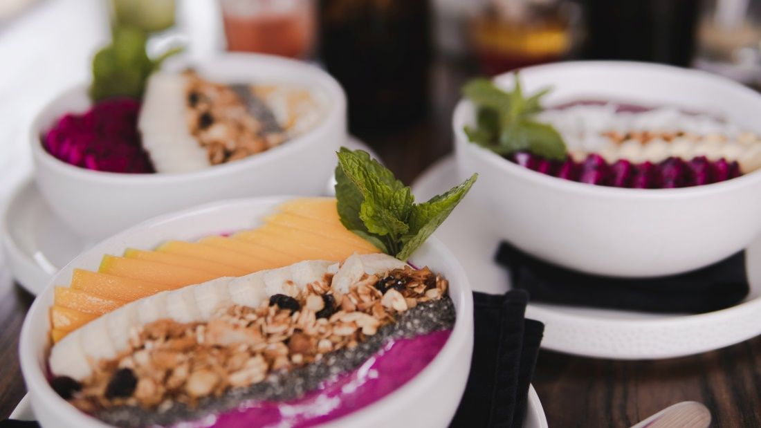 BREAKFAST SMOOTHIE BOWL