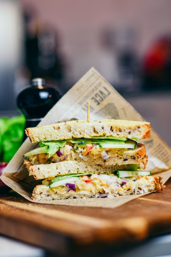 AVOCADO SANDWICH