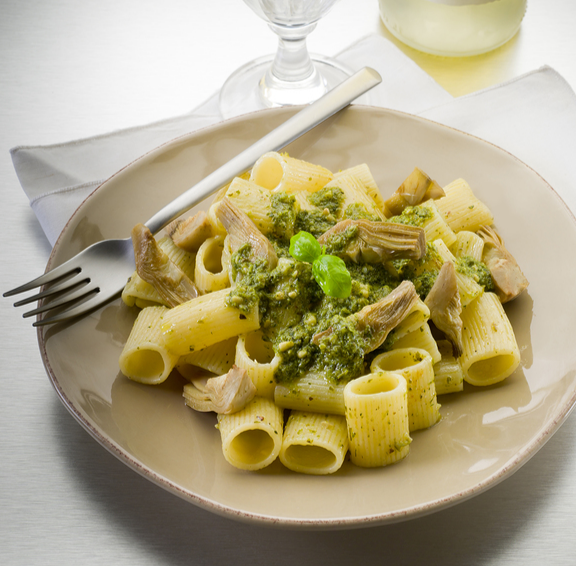Shell pasta with artichokes in garlic & olive oil