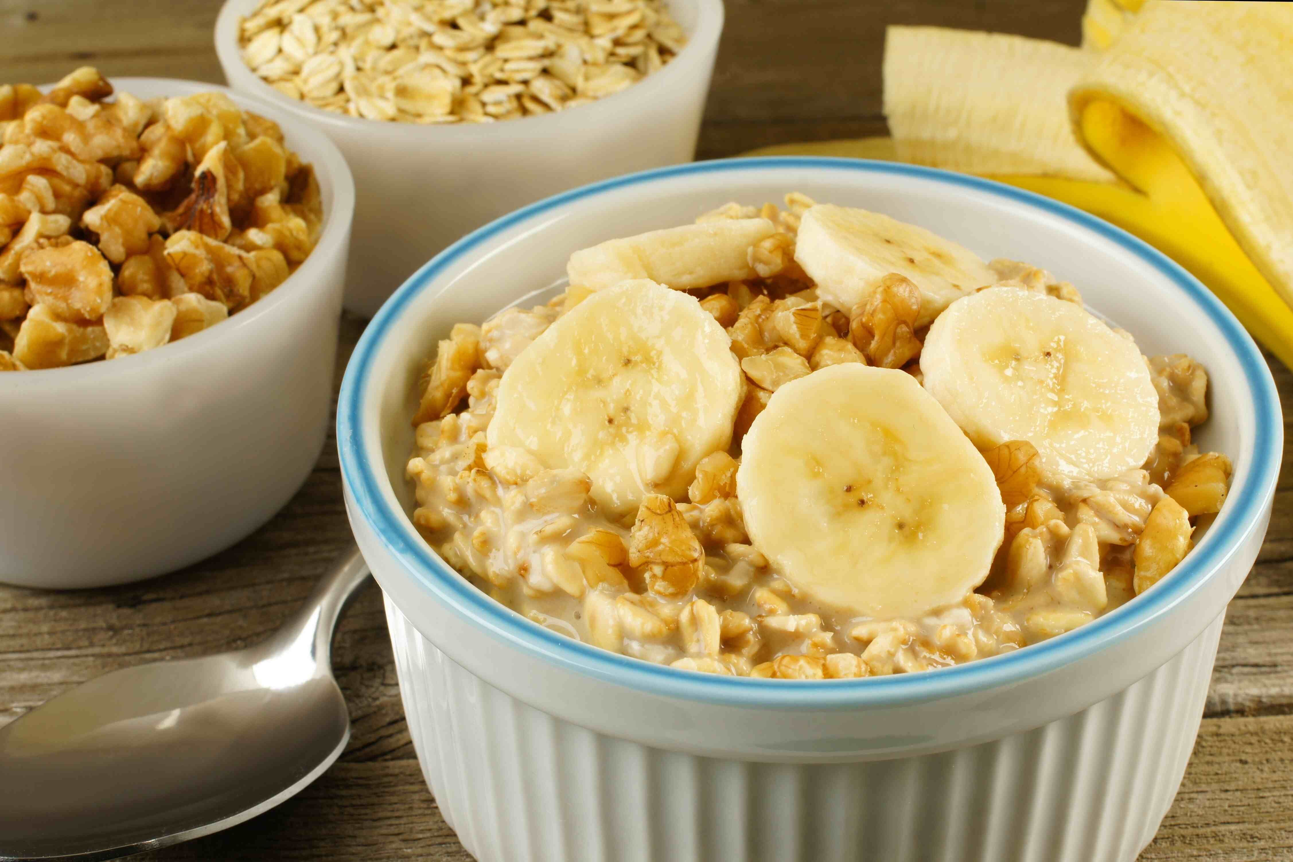 Yogurt‌ ‌with‌ ‌Banana‌ ‌&‌ ‌Walnuts‌