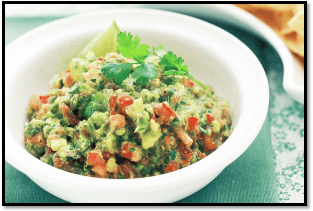 Avocado dip with corn chips