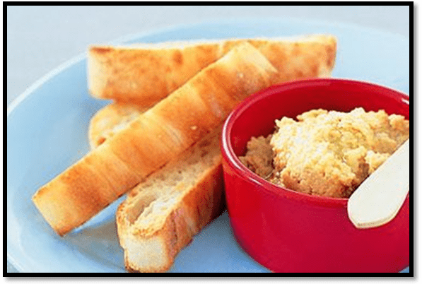 Spiced chickpea dip with garlic bread