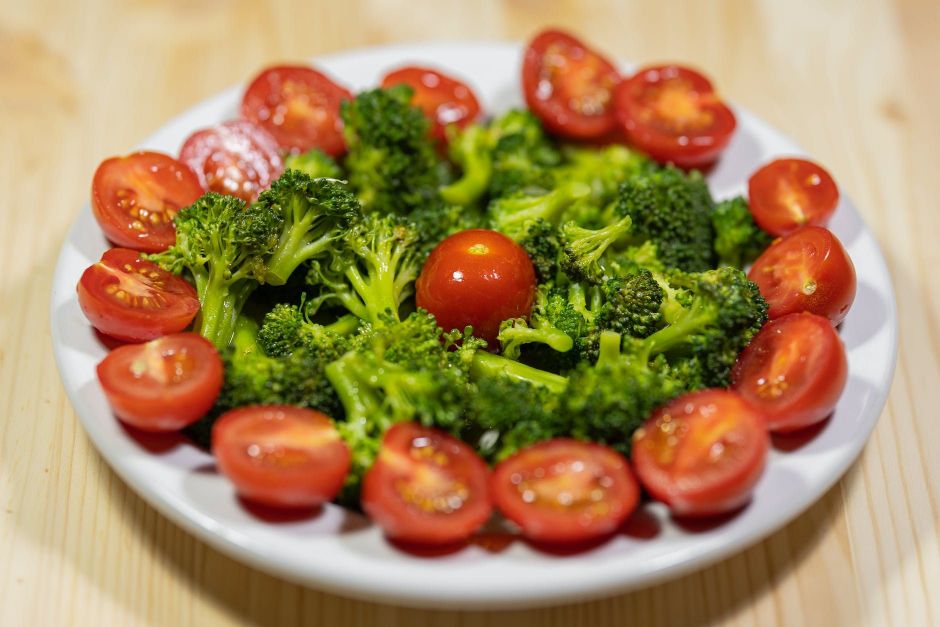Steamed Broccoli With Tomatoes