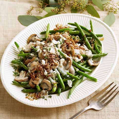 Green beans with mushroom creamy sauce