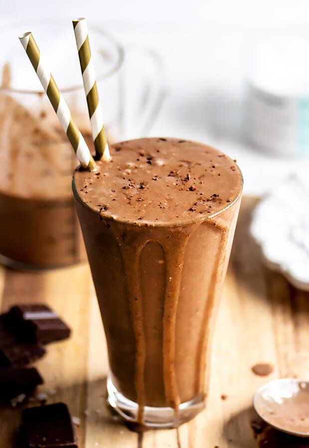 DARK CHOCOLATE SHAKE