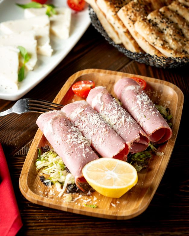 Ham & Cheese Breakfast Roll-Ups