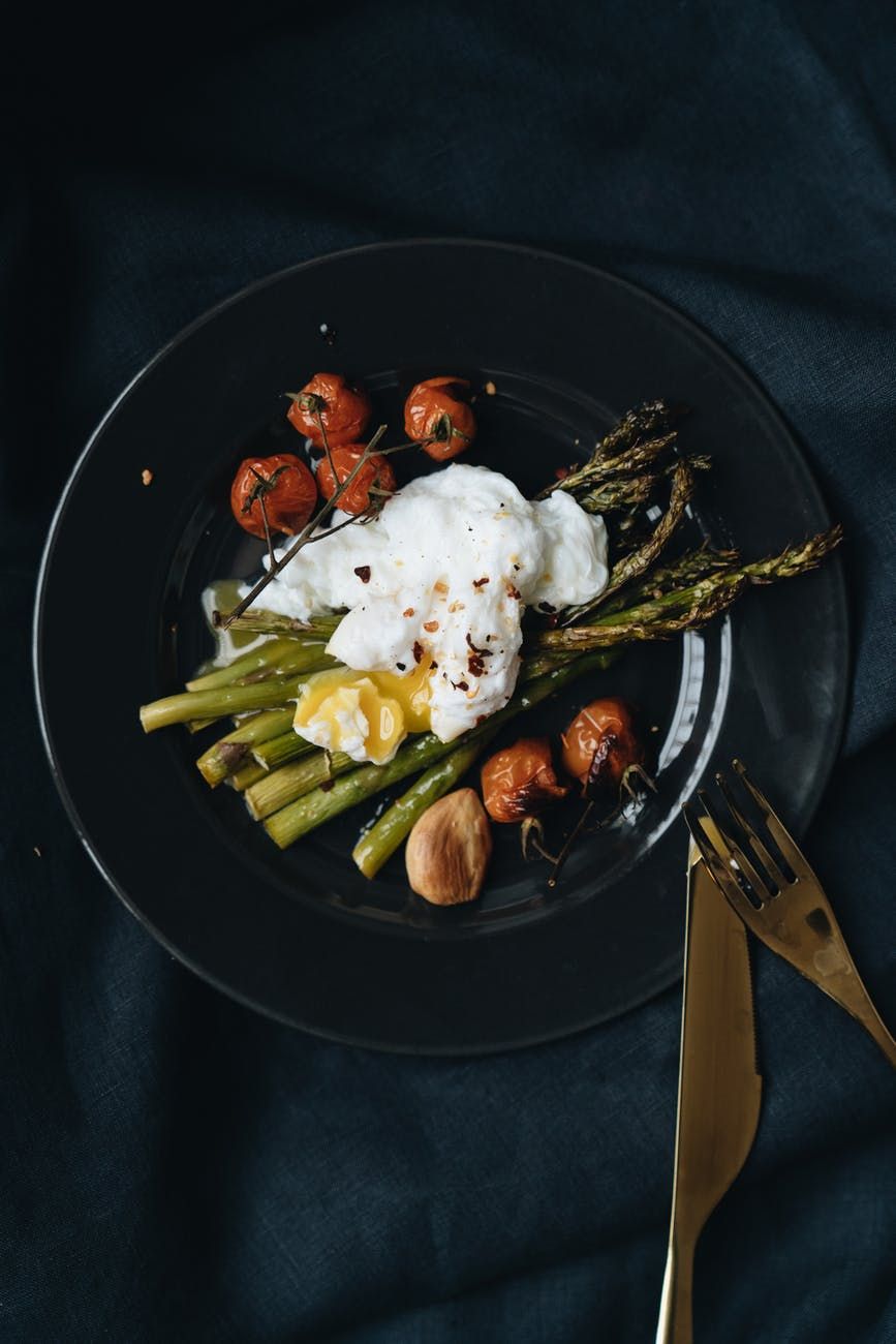 Pan-roasted  Asparagus and Tomatoes