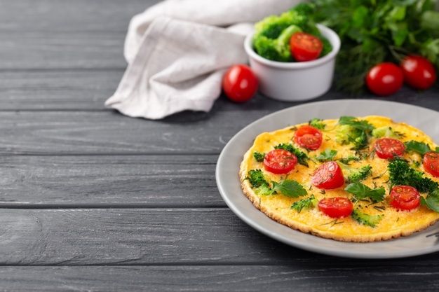 Broccoli Tomato Omelet